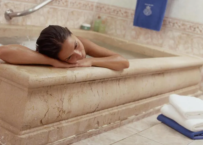 Hotel Parque Balneario Termas Pallares Hotell 3*